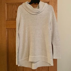 Like New Cowl Neck Merona Sweater Size Large White and Gray